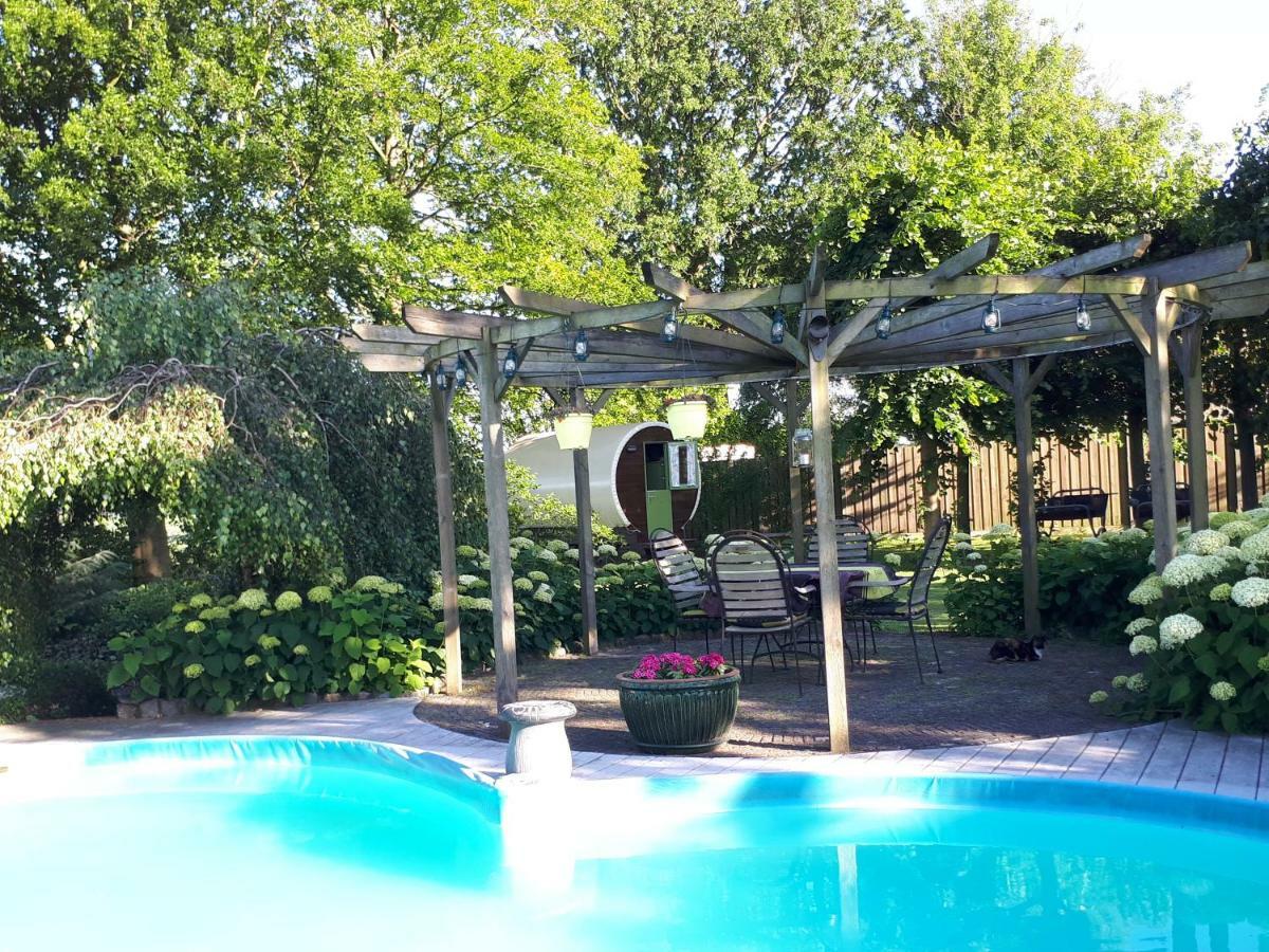 Irish Bowtop Op Het Platteland Van Huize Ouwervelden Wouwsche Plantage Bagian luar foto