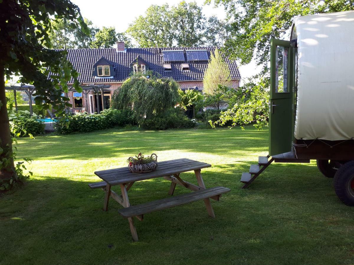 Irish Bowtop Op Het Platteland Van Huize Ouwervelden Wouwsche Plantage Bagian luar foto